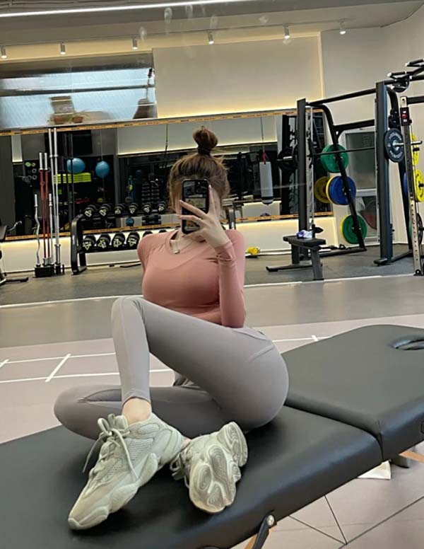 新加坡外围留学生